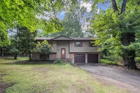9 Adams Ln, Ramapo, NY 10901