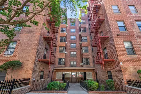 32-20 89th St #108, New York, NY 11369