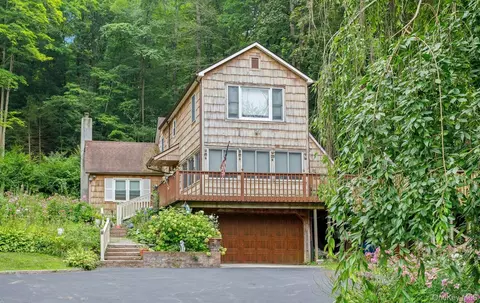 934 Peekskill Hollow Rd, Putnam Valley, NY 10579