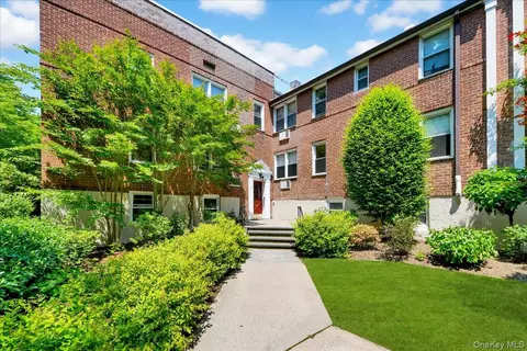 315 Palmer Ter #1B, Mamaroneck, NY 10543