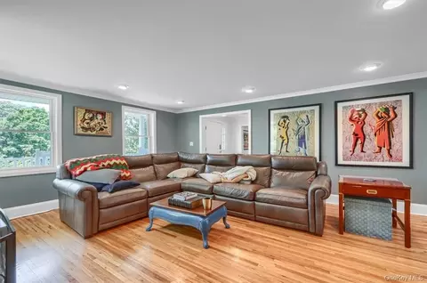 Living - 9 Echo Ln, Newburgh, NY 12550 photo 2 of 5