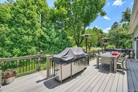 Exterior - 9 Echo Ln, Newburgh, NY 12550 photo 6 of 10