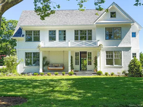 152 South Rd, Westhampton, NY 11977