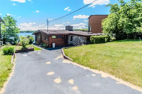 4154 W Shore Dr, White Lake, NY 12786