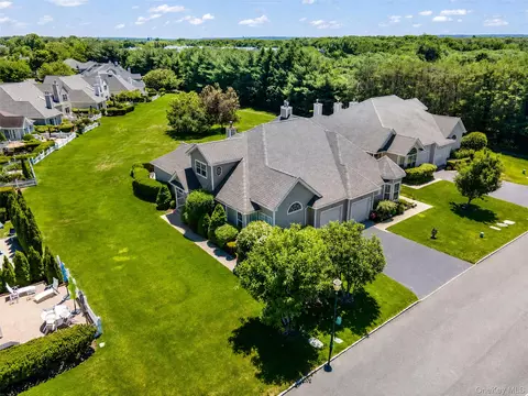 View/Area - 174 Adele Ct, Riverhead, NY 11901 photo 4 of 5