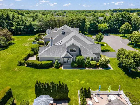 View/Area - 174 Adele Ct, Riverhead, NY 11901 photo 1 of 5