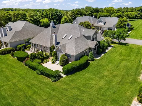 View/Area - 174 Adele Ct, Riverhead, NY 11901 photo 3 of 5