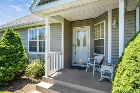 Exterior - 174 Adele Ct, Riverhead, NY 11901 photo 3 of 3