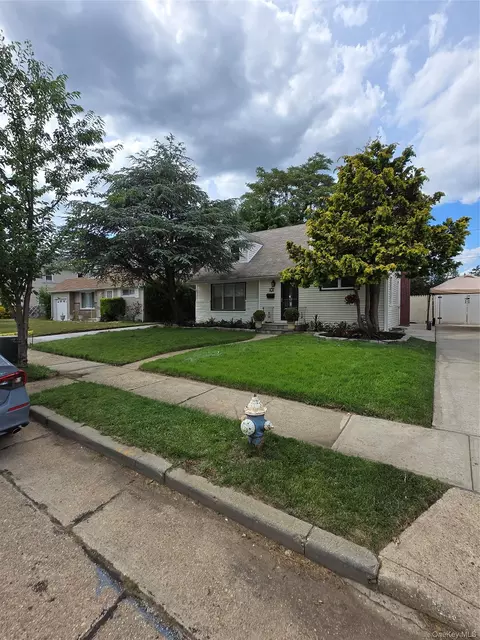 23 Harriman Ave, Hempstead, NY 11550