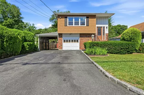69 Valentine Ave, Huntington, NY 11743