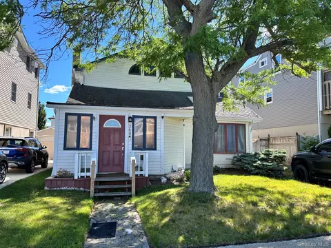 3439 Colony Dr, Baldwin, NY 11510