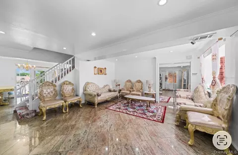 151-23 12th Rd, New York, NY 11357 photo 3