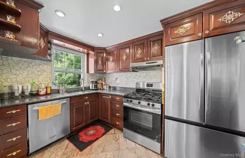 151-23 12th Rd, New York, NY 11357 photo 6