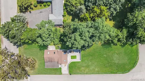 View/Area - 25 Cherry Ln, Wading River, NY 11792 photo 3 of 8