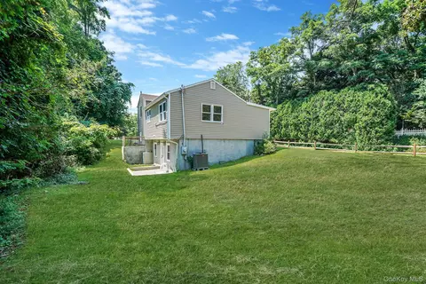 Exterior - 25 Cherry Ln, Wading River, NY 11792 photo 4 of 5