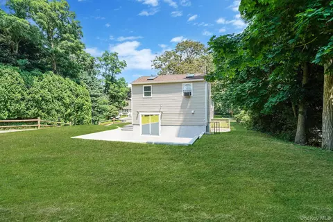 Exterior - 25 Cherry Ln, Wading River, NY 11792 photo 2 of 5