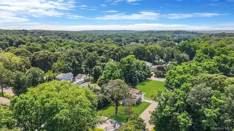 View/Area - 25 Cherry Ln, Wading River, NY 11792 photo 4 of 8