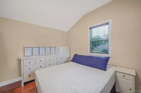Bedroom - 25 Cherry Ln, Wading River, NY 11792 photo 4 of 4