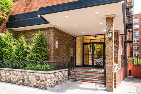 134-54 Maple Ave #4H, Flushing, NY 11355