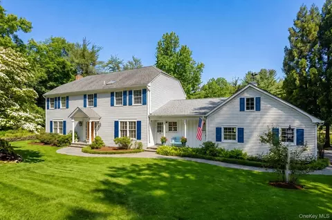 54 Snake Hill Rd, Cold Spring Harbor, NY 11724