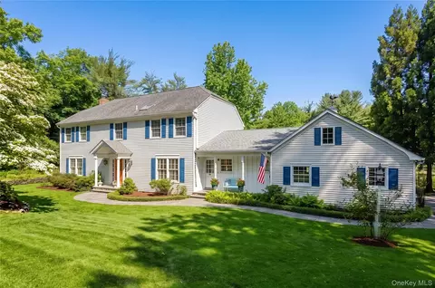 54 Snake Hill Rd, Cold Spring Harbor, NY 11724
