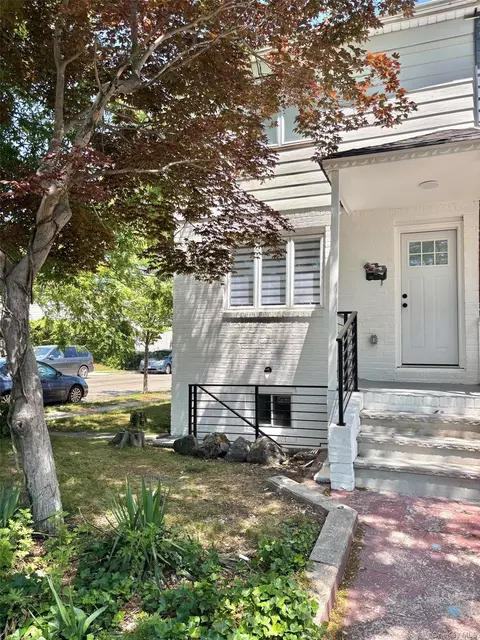 344 Beach 12th St, Far Rockaway, NY 11691