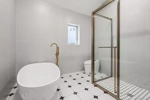 Bath - 157-51 Rose Ave, Flushing, NY 11355 photo 3 of 4