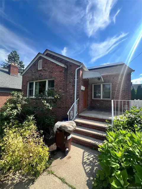 3817 208th St, New York, NY 11361