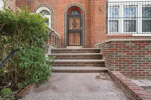 3110 81st St, New York, NY 11370