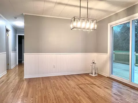 Dining - 96 56, Windham, NY 12496 photo 2 of 4