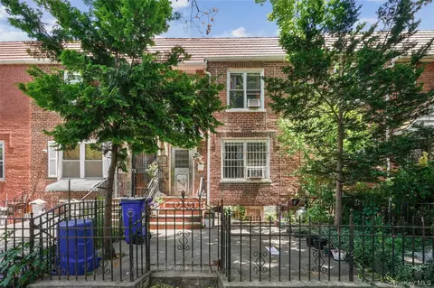 3223 76th St, New York, NY 11370
