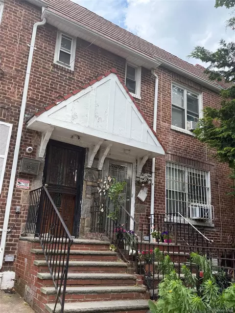 3223 76th St, New York, NY 11370