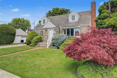 1753 Maurice Ave, East Meadow, NY 11554