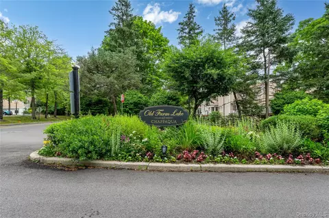 110 Woods End Rd, New Castle, NY 10514