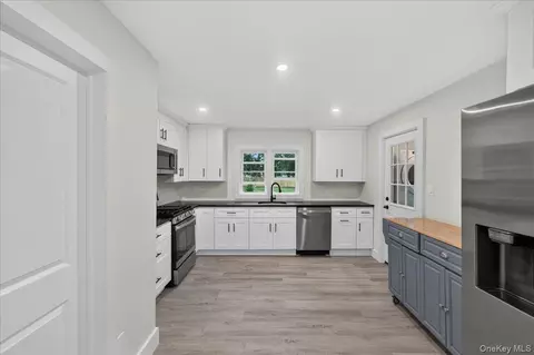 Entry Way - 245 Cedar Ave, Patchogue, NY 11772 photo 1 of 2