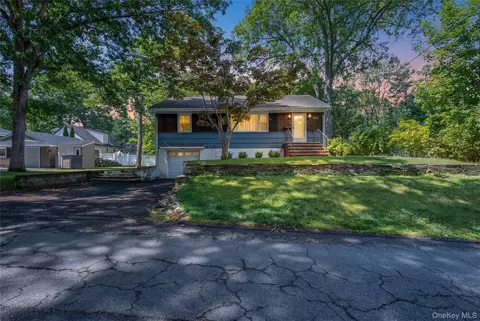 11 Forest Dr, Ramapo, NY 10901