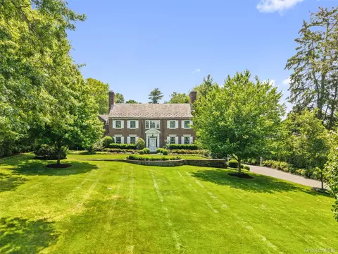 21 Dolma Rd, Scarsdale, NY 10583