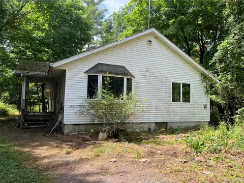 1145 Glasco Tpke, Saugerties, NY 12477