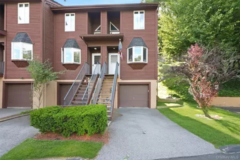 2 Davids Ln, Ossining, NY 10562