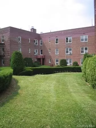 10 Davenport Ave #1F, New Rochelle, NY 10805