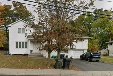 9 Cameo Ridge Rd, Ramapo, NY 10952