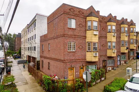1496 Hicks St, New York, NY 10469