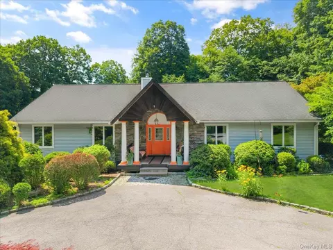 56 School St, Cortlandt, NY 10567