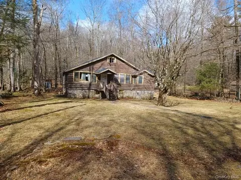 43 Hemlock Ave, Bethel, NY 12720
