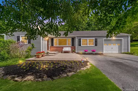 644 Sharon Ln, Yorktown, NY 10598