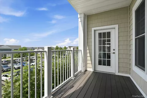 Other - 33204 Spruce Pond Cir, Plainview, NY 11803 photo 3 of 9