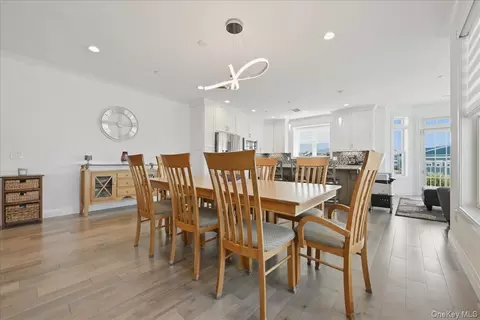 Dining - 33204 Spruce Pond Cir, Plainview, NY 11803 photo 1 of 3
