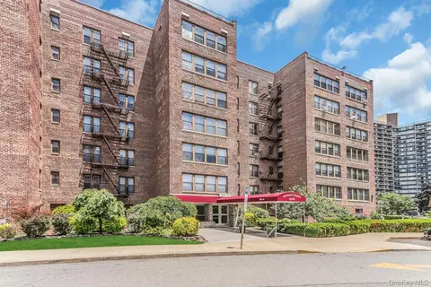 209-39 23rd Ave #3F, New York, NY 11360