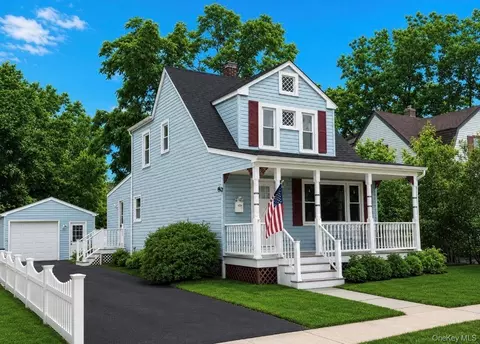 72 George St, Babylon, NY 11702