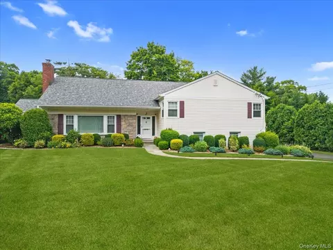 30 Stonehouse Rd, Scarsdale, NY 10583